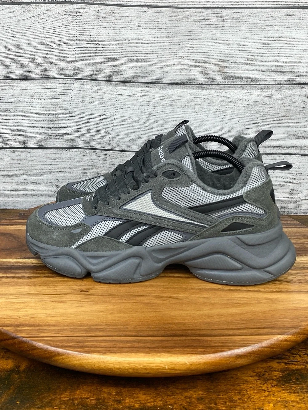 Reebok Charge Run Grey Silver Sneakers Men’s Shoe Size 9